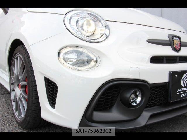 Abarth 695 2023-06 7614610-27
