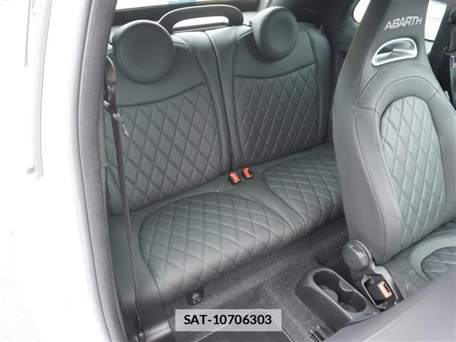 Abarth 695 2025-01 7719852-13