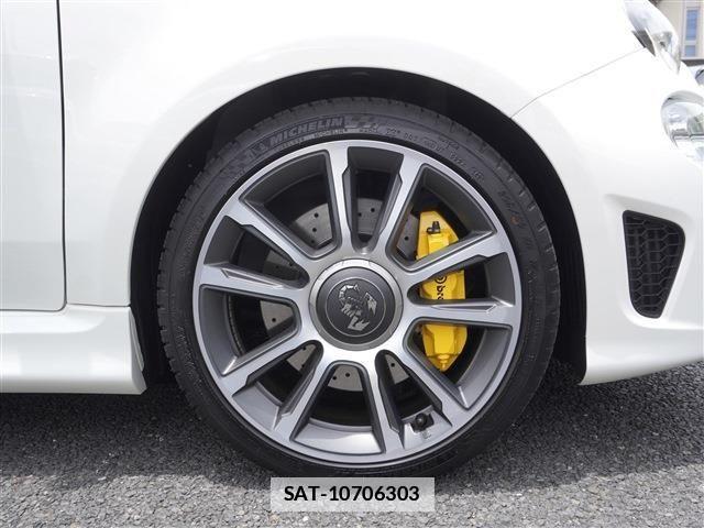 Abarth 695 2025-01 7719852-19