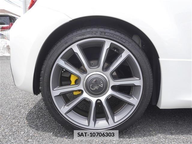 Abarth 695 2025-01 7719852-20