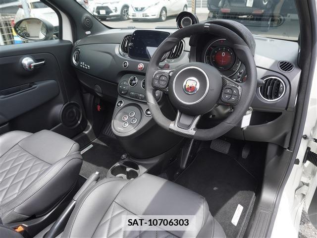 Abarth 695 2025-01 7719852-5