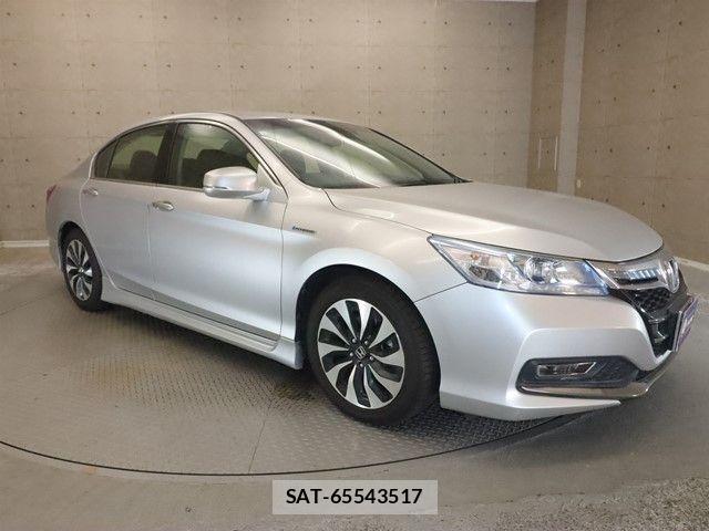 Honda ACCORD HYBRID 2014-08 1280394-23