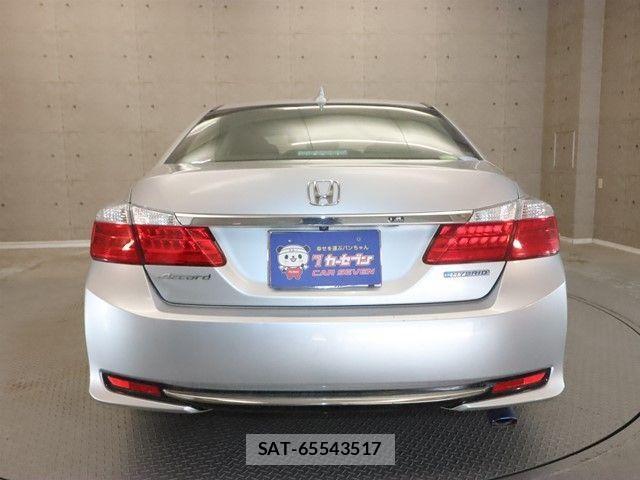 Honda ACCORD HYBRID 2014-08 1280394-25