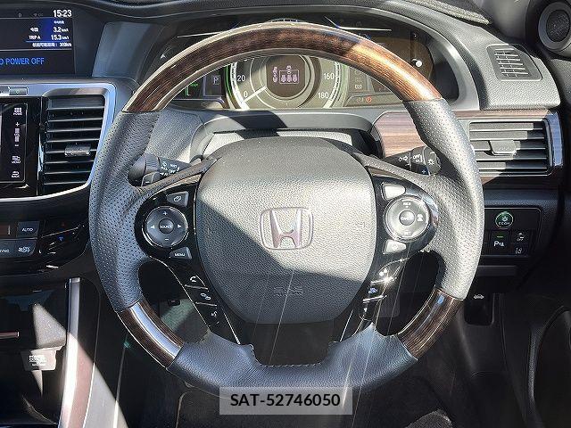 Honda ACCORD HYBRID 2019-08 5859061-13