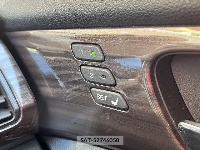 Honda ACCORD HYBRID 2019-08 5859061-23