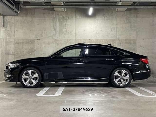 Honda ACCORD HYBRID 2020-09 6241670-3