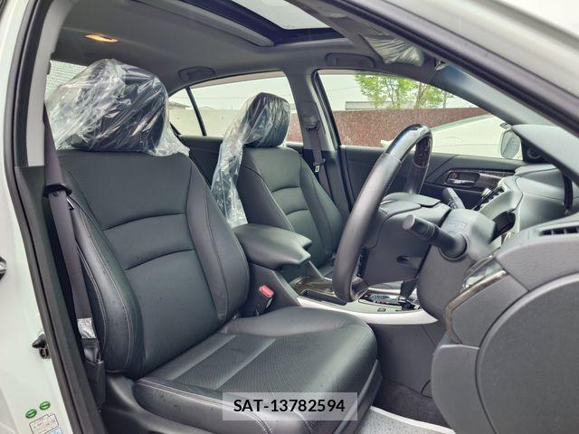 Honda ACCORD HYBRID 2015-04 6271086-11