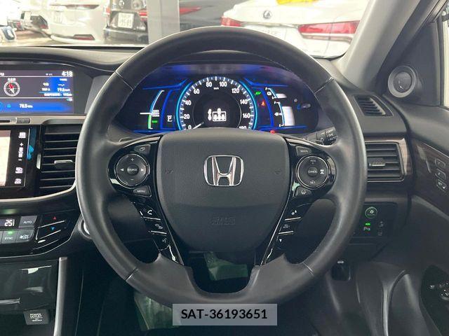 Honda ACCORD HYBRID 2017-03 6674773-10