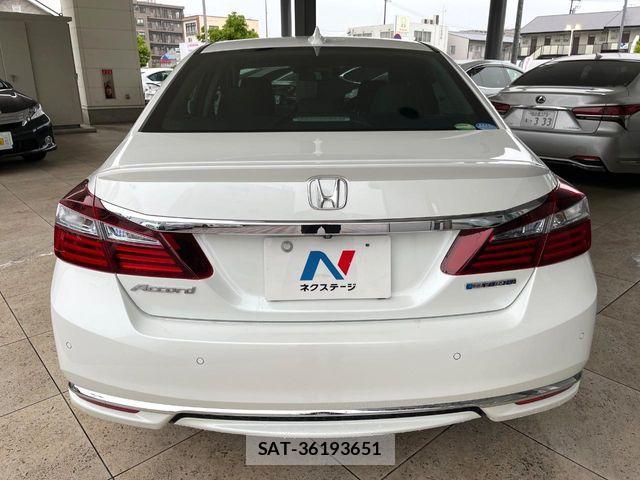 Honda ACCORD HYBRID 2017-03 6674773-14