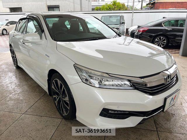Honda ACCORD HYBRID 2017-03 6674773-15
