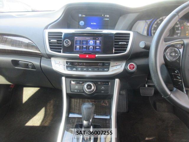 Honda ACCORD HYBRID 2013-10 6715538-11