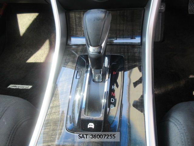 Honda ACCORD HYBRID 2013-10 6715538-16