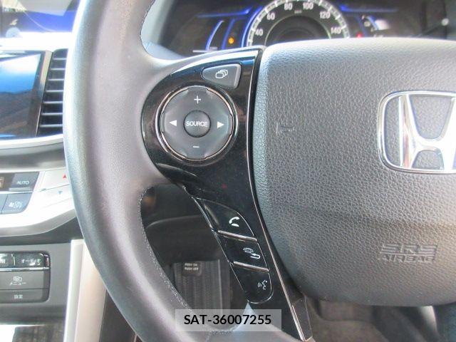 Honda ACCORD HYBRID 2013-10 6715538-23