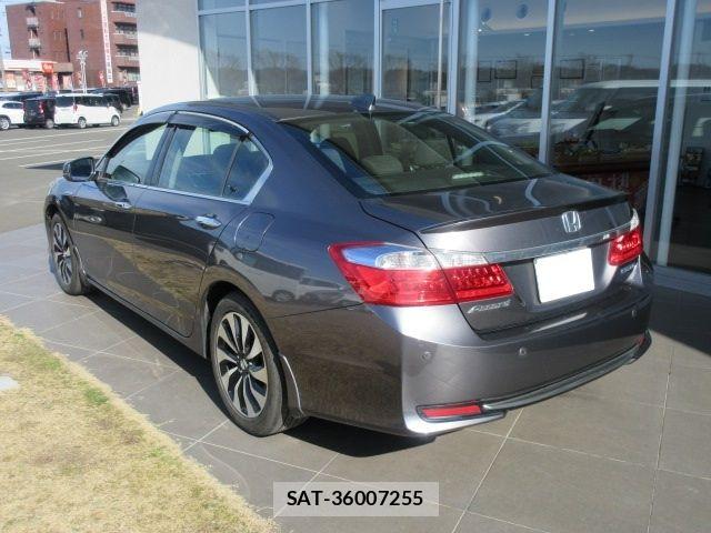 Honda ACCORD HYBRID 2013-10 6715538-4