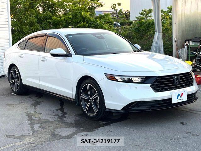 Honda ACCORD HYBRID 2024-04 6985979-17