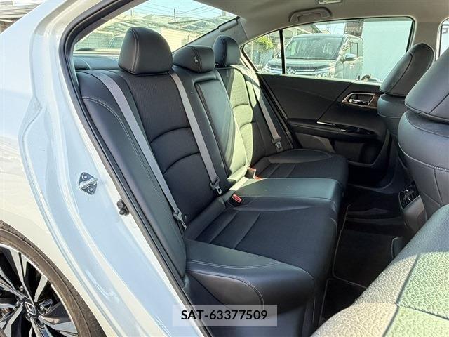 Honda ACCORD HYBRID 2016-06 7213921-15