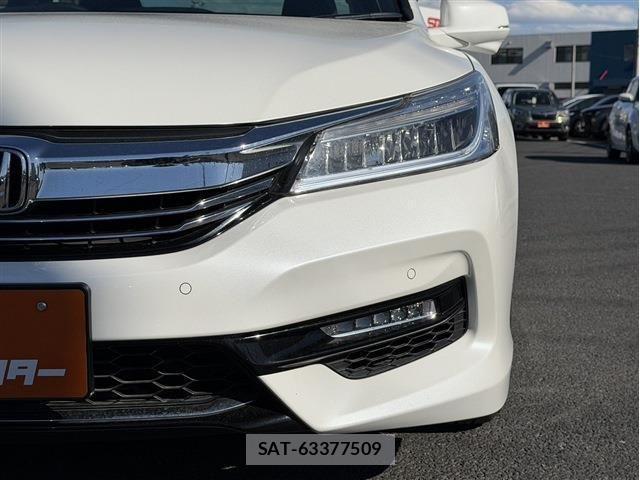 Honda ACCORD HYBRID 2016-06 7213921-25