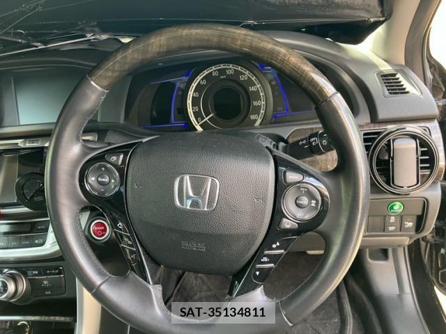Honda ACCORD HYBRID 2014-01 7213917-13