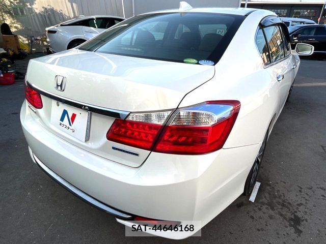 Honda ACCORD HYBRID 2014-04 7213915-16