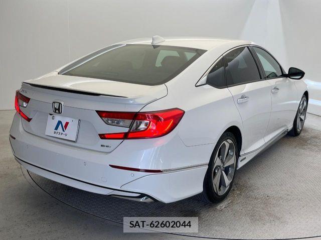 Honda ACCORD HYBRID 2021-07 7213941-17