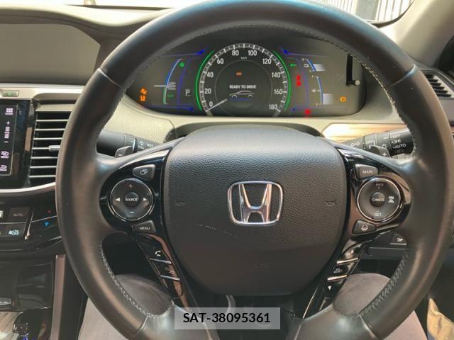 Honda ACCORD HYBRID 2016-08 7213929-17