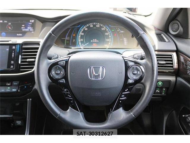Honda ACCORD HYBRID 2016-11 7213925-18