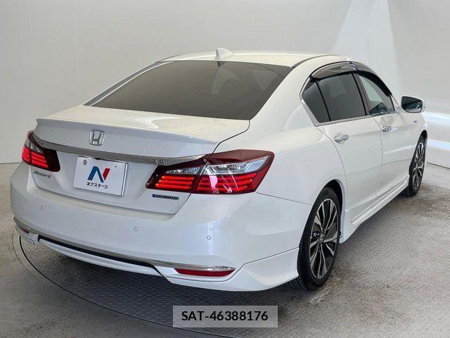 Honda ACCORD HYBRID 2019-04 7213924-16