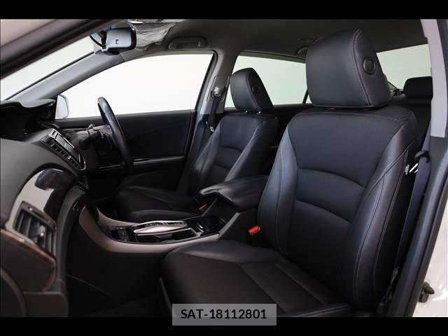 Honda ACCORD HYBRID 2016-06 7249628-17