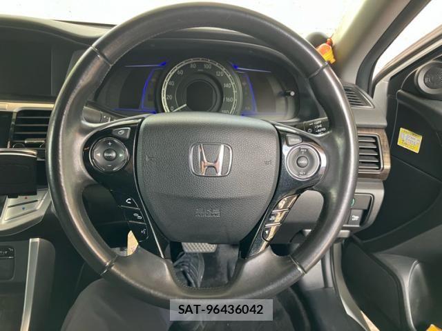 Honda ACCORD HYBRID 2013-07 7356593-17