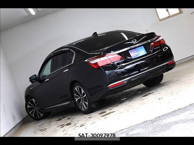 Honda ACCORD HYBRID 2017-06 7390869-10