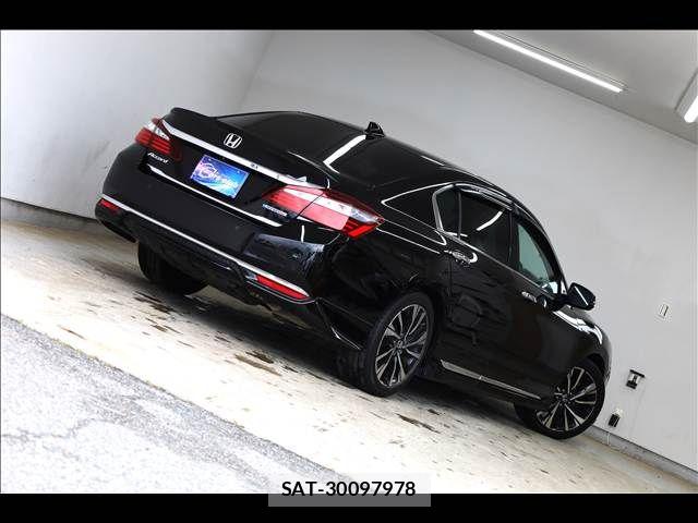 Honda ACCORD HYBRID 2017-06 7390869-11