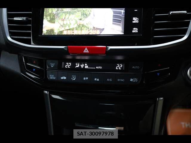 Honda ACCORD HYBRID 2017-06 7390869-16