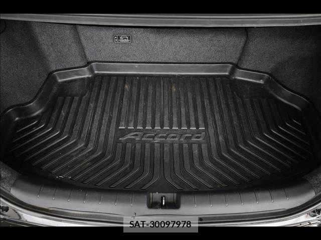 Honda ACCORD HYBRID 2017-06 7390869-19