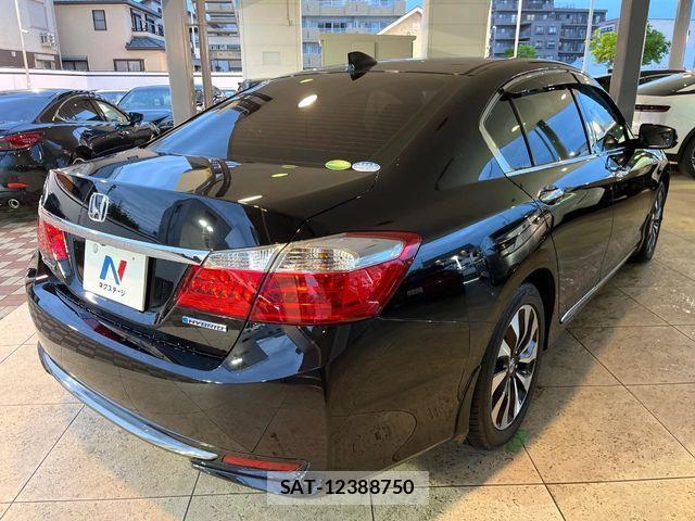 Honda ACCORD HYBRID 2016-03 7390870-17