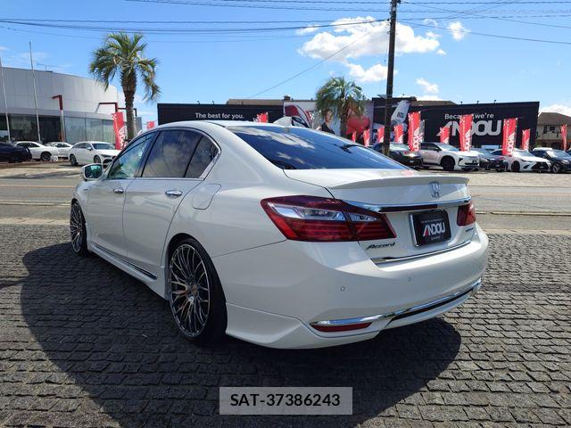 Honda ACCORD HYBRID 2016-11 7508018-2