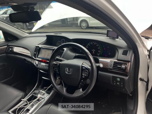 Honda ACCORD HYBRID 2016-10 7499289-13