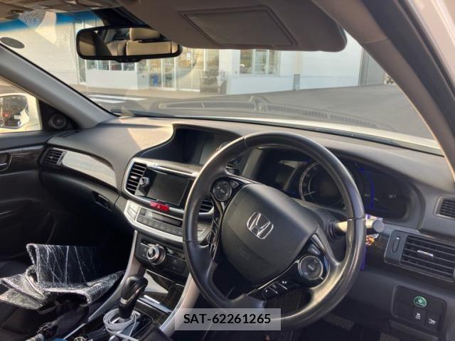 Honda ACCORD HYBRID 2014-02 7781976-11
