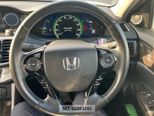 Honda ACCORD HYBRID 2014-02 7781976-15
