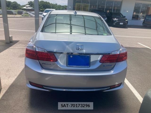 Honda ACCORD HYBRID 2014-01 8034179-3