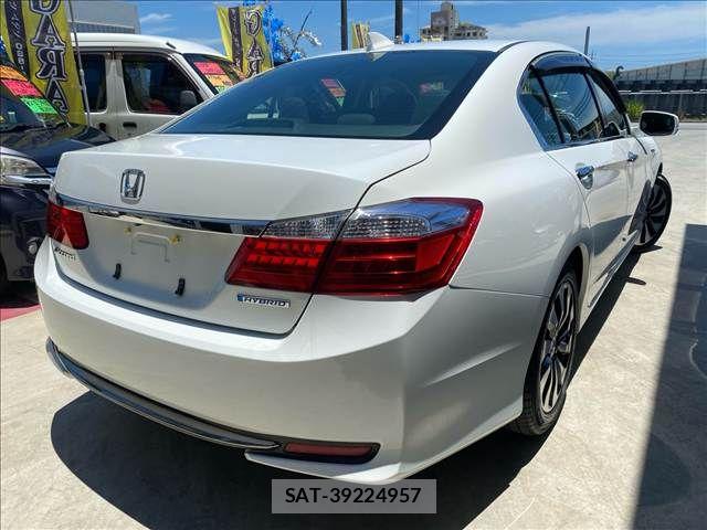 Honda ACCORD HYBRID 2014-01 8072638-1