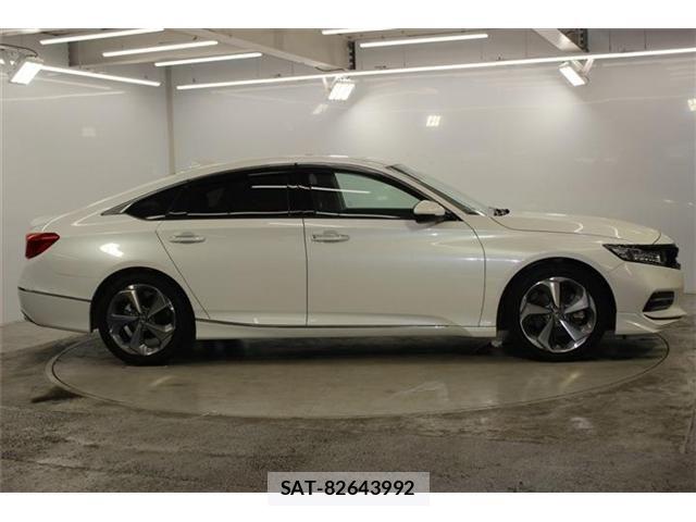 Honda ACCORD HYBRID 2020-06 8072633-3