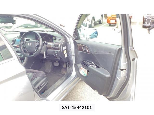 Honda ACCORD HYBRID 2016-12 8157568-10