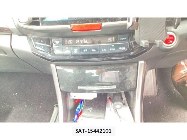 Honda ACCORD HYBRID 2016-12 8157568-21
