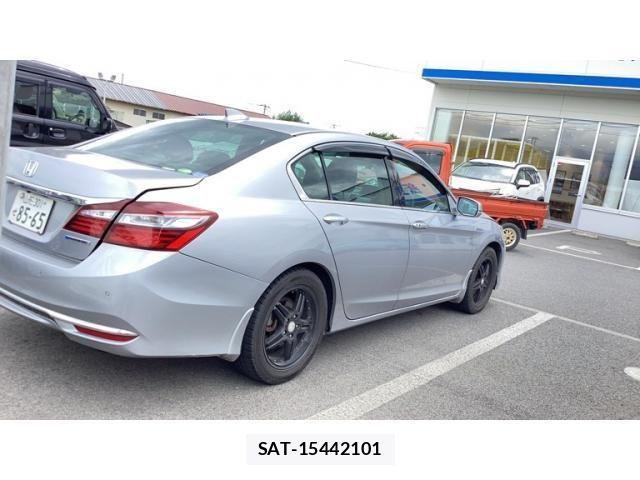 Honda ACCORD HYBRID 2016-12 8157568-3