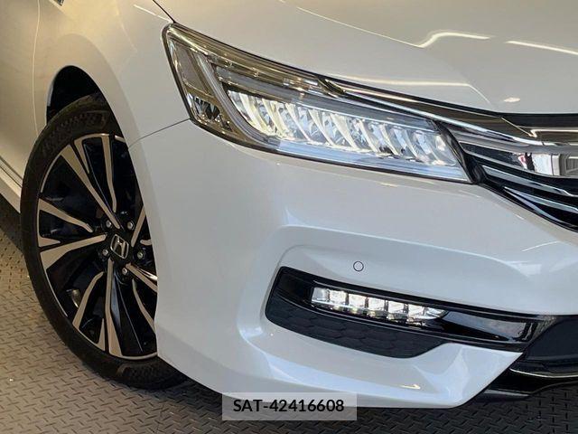 Honda ACCORD HYBRID 2017-11 8364466-11