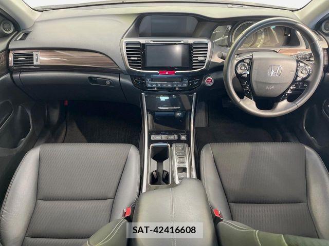 Honda ACCORD HYBRID 2017-11 8364466-1