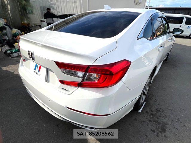 Honda ACCORD HYBRID 2022-11 8560698-19