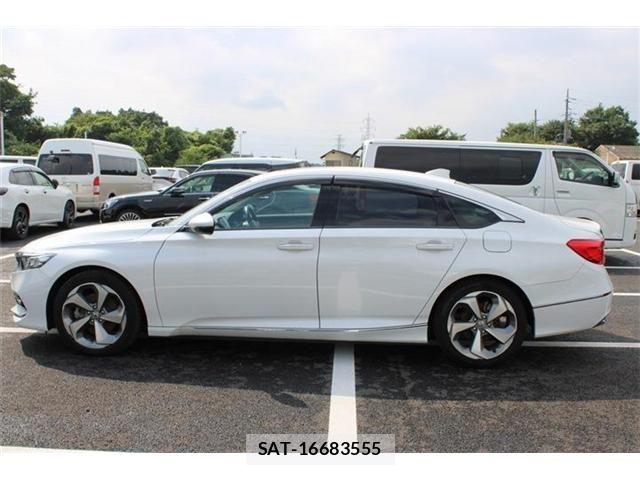 Honda ACCORD HYBRID 2020-05 8560733-19