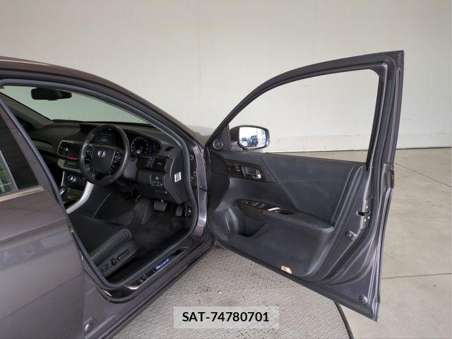 Honda ACCORD HYBRID 2013-08 8625582-27