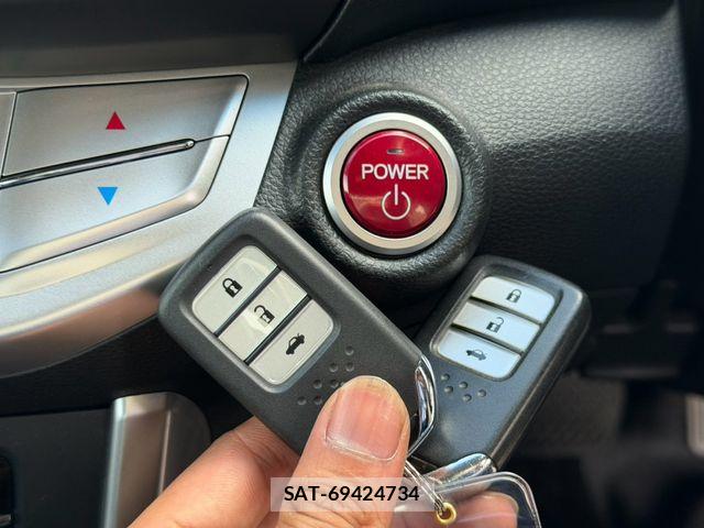 Honda ACCORD HYBRID 2016-03 8657251-12